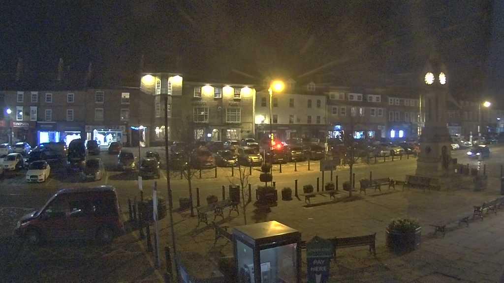 Thirsk webcam overlooking the Market Place